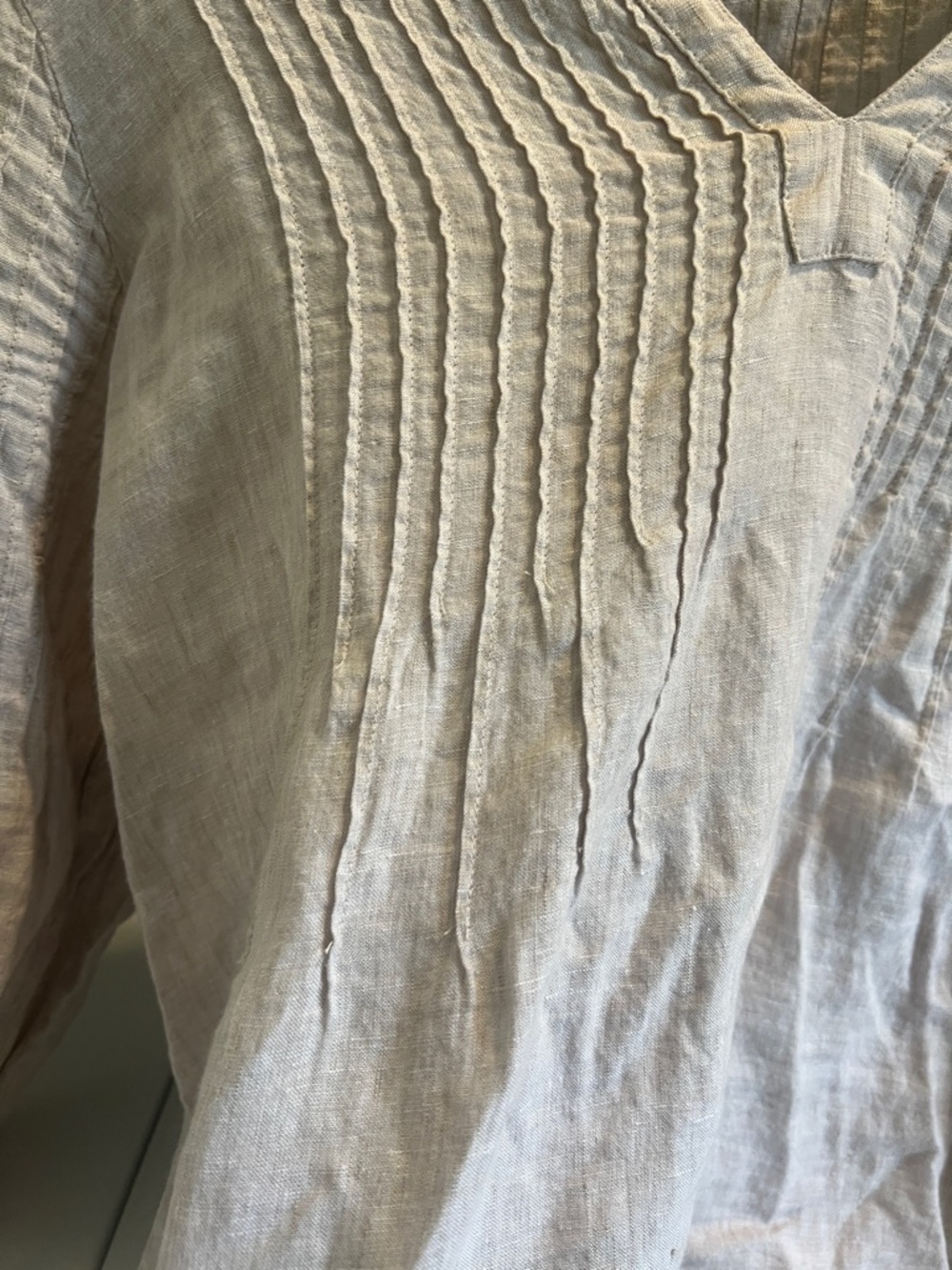 Vineyard Vines Soft Linen Pintuck V-Neck Top - Light Beige - Picture 3 of 6
